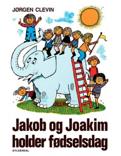 Jakob og Joakim holder...