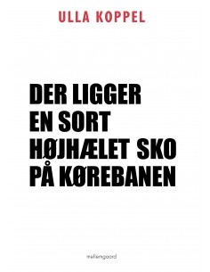 Der ligger en sort højhælet...